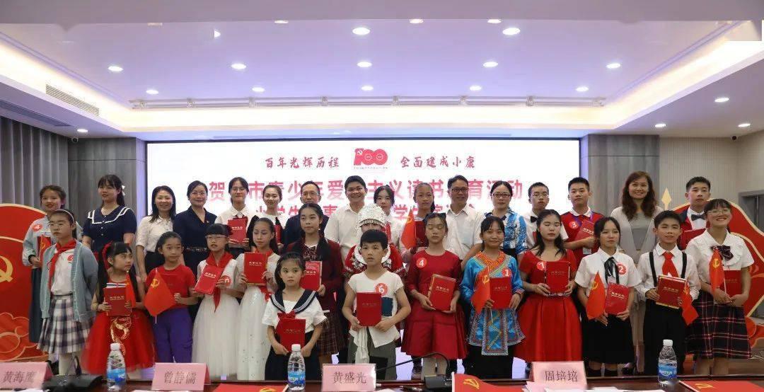 小猫钓鱼游戏龙王版有船